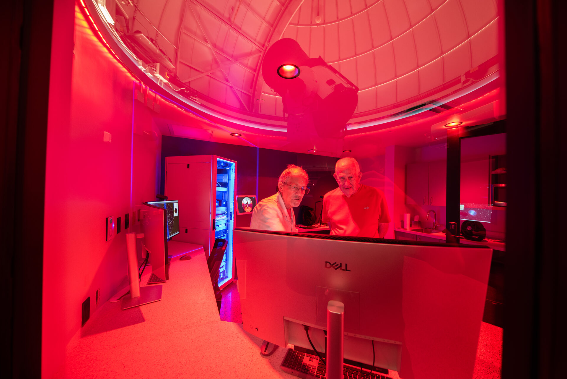 Clients at work in the observatory control room